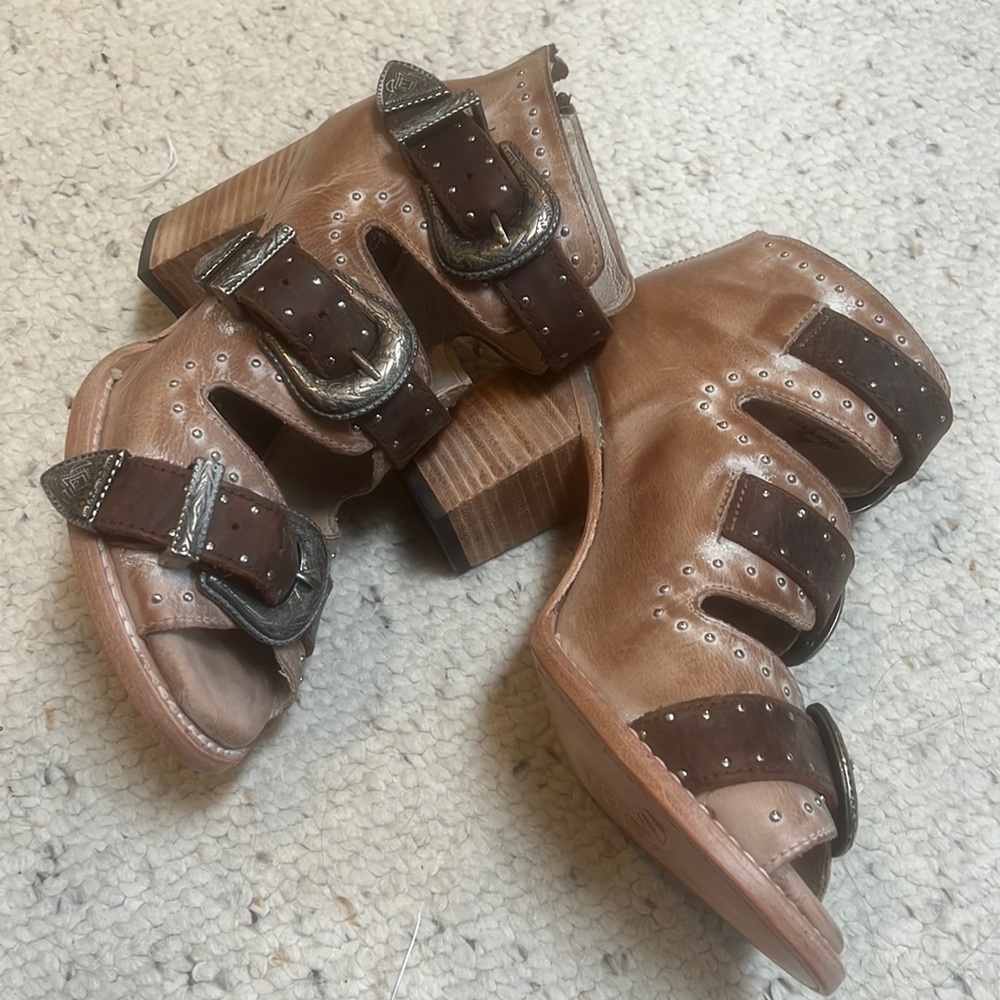 Freebies sandal booties. Size 9. Style name violet